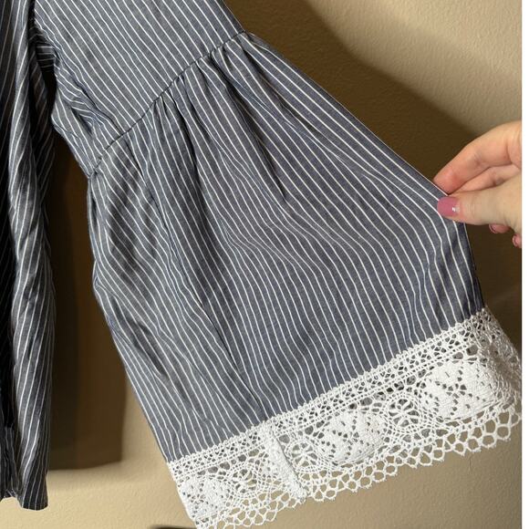 NWT Karen Kane Plus 1X Blue & White Stripe Lace Cuff Bell Sleeve Top - Picture 5 of 10